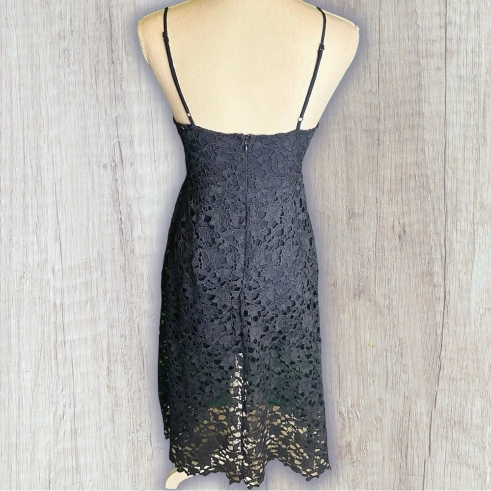 ASTR The Label Navy Blue ‘Lace Illusion Midi Dress’ Size Small - Picture 12 of 16